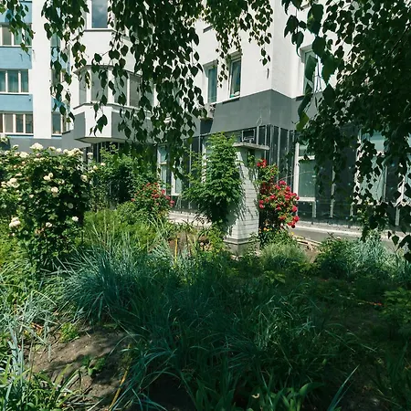 Poznyaky-bazhana Apartment *